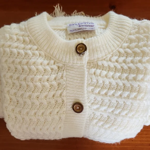 Vintage Ivory Knit Poncho with Gold Buttons - Picture 7 of 7